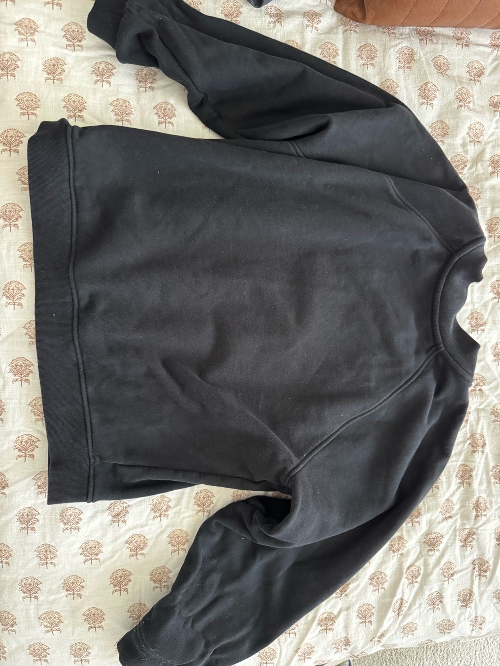 Alo Black Crewneck Women’s Sweatshirt Size Large - Picture 4 of 4